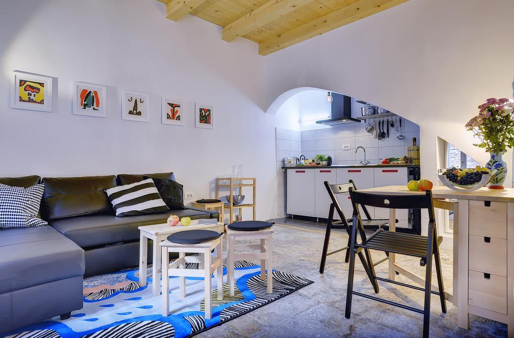 Art Kuca Cvajner Apartment Pula Phòng bức ảnh